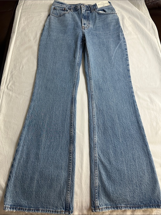 Abercrombie & Fitch Denim - Abercrombie & Fitch The Vintage Flare High Rise Jeans Size 26